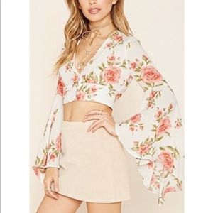 Bell Sleeve Floral Crop Top